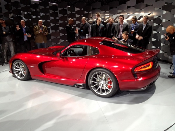 viper-srt_34_244525